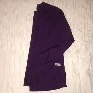 💕 Eggplant scrub jacket 💕